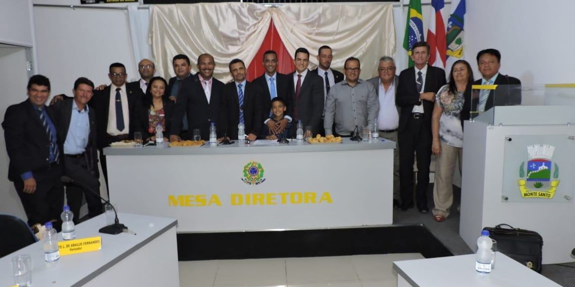 Vereadores extinguem taxa de iluminação pública em Monte Santo