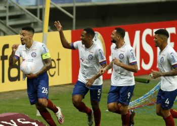 No retorno a Fonte Nova Bahia goleia o Melgar do Peru e garante vagas nas oitavas da Sul-Americana