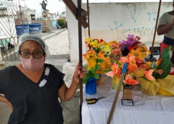 Dia de Finados com chuva em Coité é raridade e vendedores de flores avaliam como o ano de menor movimento