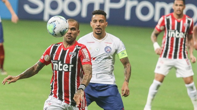 Bahia desfalcado perde para o São Paulo completo na Arena Fonte Nova