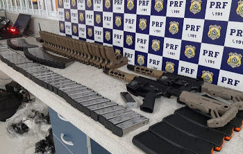 Homem é preso pela PRF transportando arsenal em ônibus que tinha como destino a cidade de Serrinha