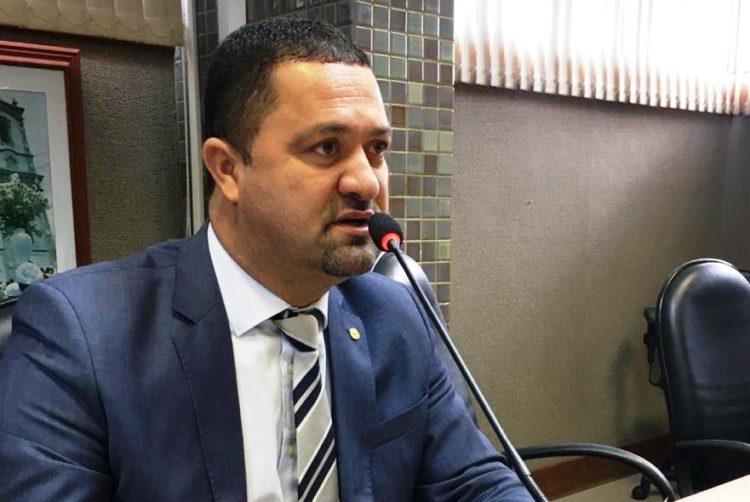Osni Cardoso comemora regulamentação do Programação de Recuperação Fiscal