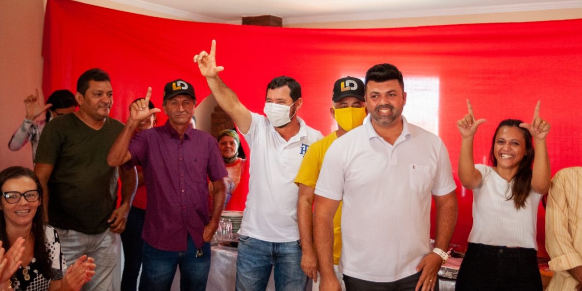 Prefeito eleito de Crisópolis, Leandro Dantas do PSB recebe políticos para reunião de agradecimento