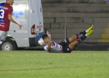 Série B: Vitória vence a primeira fora de casa e de goleada