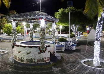 Araci mantém tradição e faz uma das mais belas ornamentações natalina da região