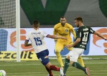 Bahia leva de 3 do Palmeiras e vê Z4 se aproximar