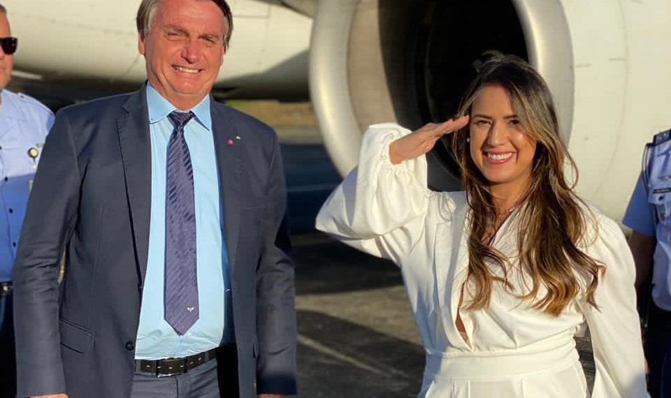 Deputada Talita Oliveira foi a única parlamentar estadual a recepcionar o presidente Bolsonaro em visita a Salvador