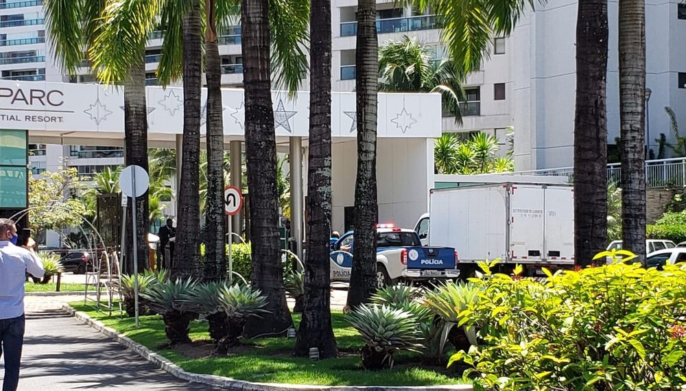 Prefeito de Conceição da Feira e esposa são encontrados mortos em Salvador; a suspeita é de homicídio seguido de suicídio