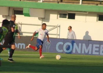 Bahia joga bem, perde muitas chances, sofre gol no fim e está eliminado da Sula