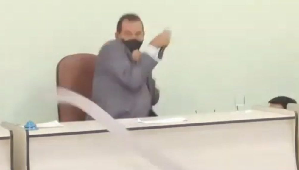 Novo prefeito de Tabocas do Brejo Velho sofre atentado durante posse