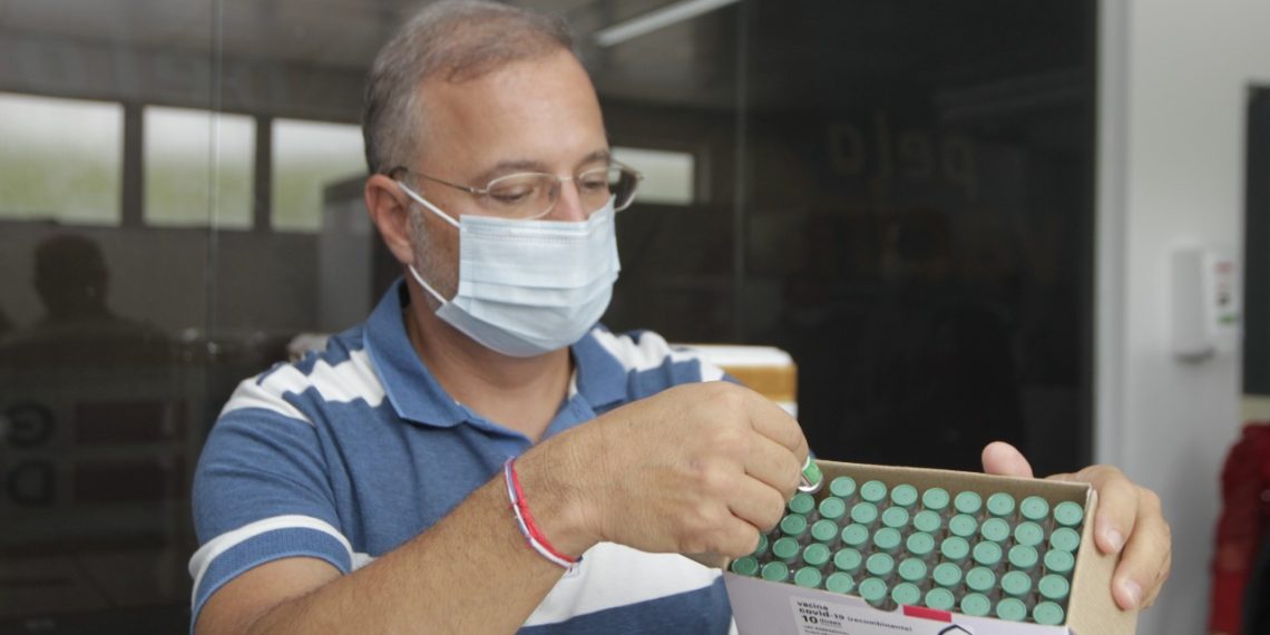 Bahia recebe lote com 119.500 doses da vacina de Oxford