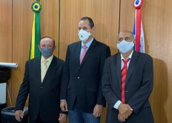 Bira Corôa e Pastor Ubaldino assumem cadeira na AL-BA