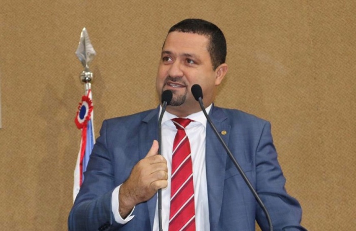 Ford: Osni lamenta ocorrido, mas parabeniza governador Rui Costa pelo suporte aos trabalhadores e sugere que ALBA e sindicatos entrem na discussão