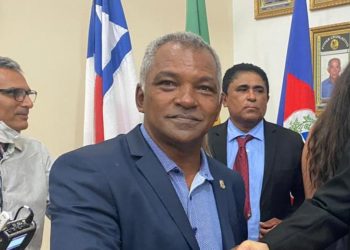 Vereador natural de Riachão é eleito pela sétima vez consecutiva presidente da Câmara de Adustina