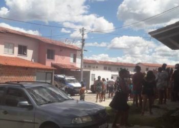 Mulher é vítima de tentativa de feminicídio. Autor é preso em flagrante