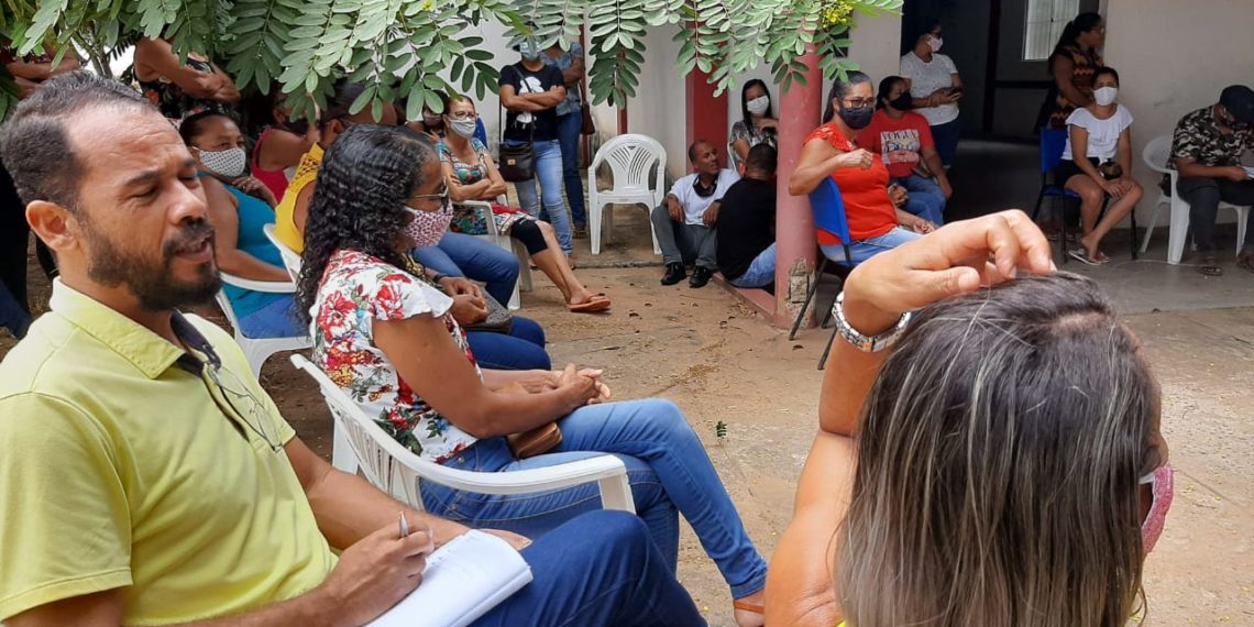 “Pacote de Maldade IV”: sem receber salários desde outubro, servidores públicos de Biritinga participam de assembleia