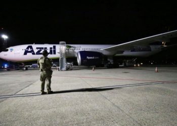 Bahia recebe mais de 376 mil doses de vacina contra a Covid-19