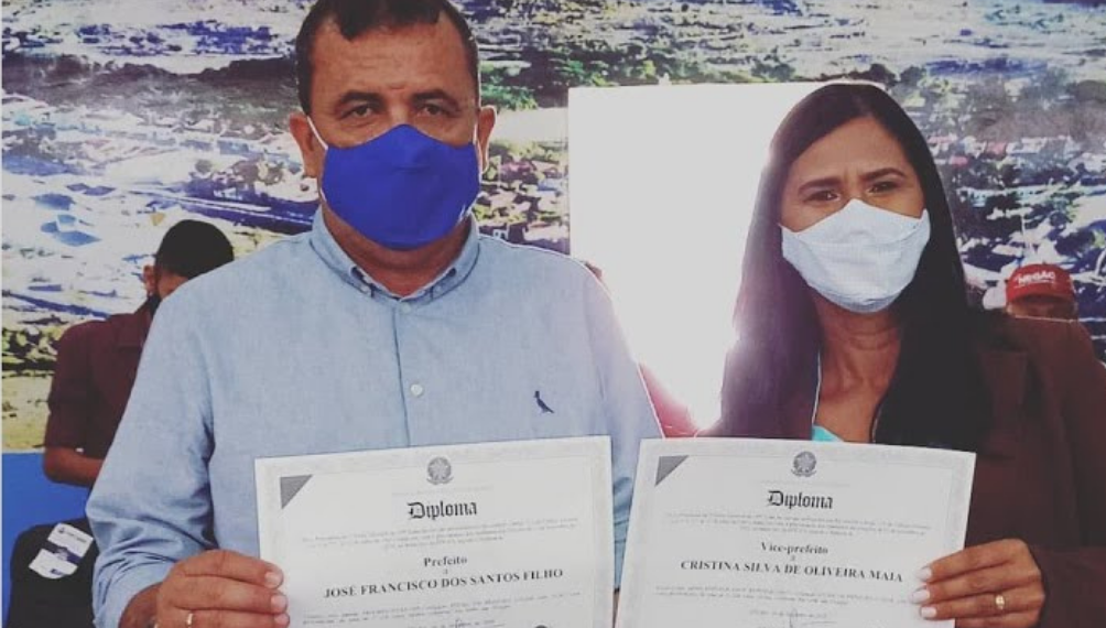 Prefeito Zé do Rádio e toma posse ao lado da vice, Professora Cristina e anuncia secretariado