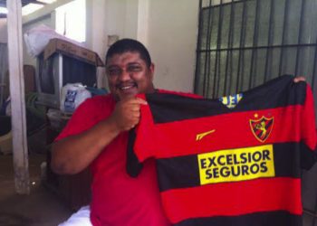 Irani, ex-atacante do Sport, morre aos 44 anos, devido à covid-19