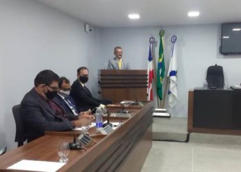 Riachão I – Um dia depois do aniversário Zil de Barreiros ganha ‘de presente’ a presidência da Câmara