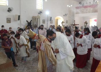  Com a presença do bispo emérito Dom Otorrino, católicos encerram a festa do Sagrado Coração de Jesus em Ichu