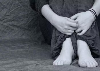 Menina de 12 anos é estuprada por homem que conheceu na internet