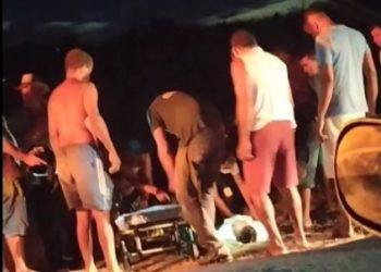 Casal fica ferido após sofrer queda de moto na BA 120