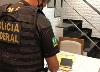 Chefe de agência do INSS é preso por fraudar benefícios na Bahia