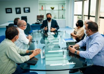 Prefeita de Nordestina vai a Superintendência do Banco do Brasil solicitar o retorno do atendimento pessoal