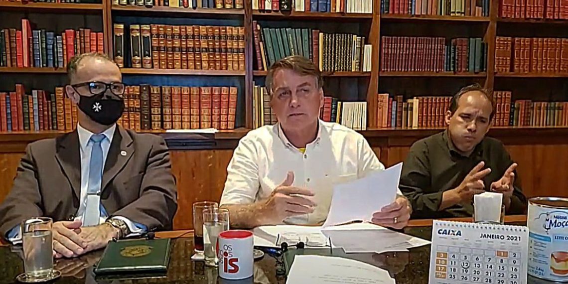Bolsonaro convoca reunião para discutir preço dos combustíveis