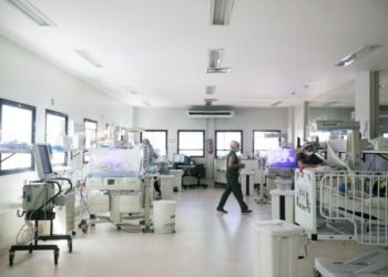 Programa de computador prevê risco de morte por Covid-19 com 90% de êxito
