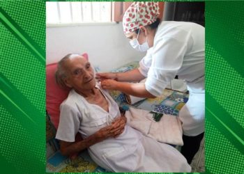 Coité – Uma das mulheres mais idosas do Brasil recebe primeira dose da vacina contra a Covid-19