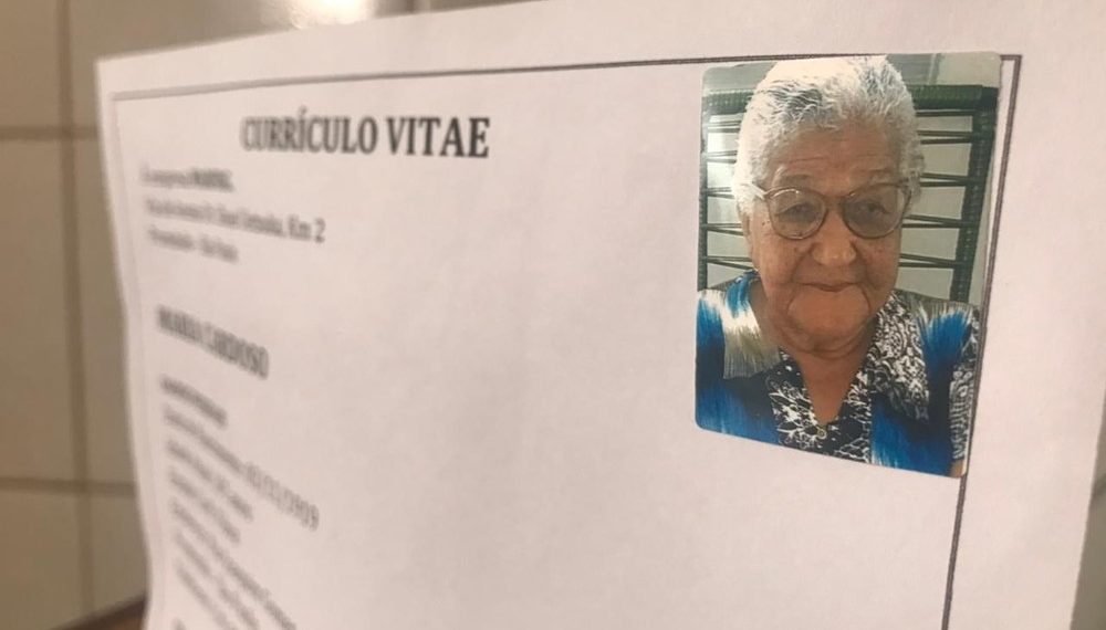 Idosa de 101 anos entrega currículo em empresa do interior de SP