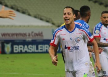 Rodriguinho desencanta e marca 3 dos 4 gols da vitória do Bahia sobre o Fortaleza
