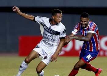 Copa do Nordeste: Bahia consegue gol no fim do jogo e empata com o Botafogo-PB em Pituaçu