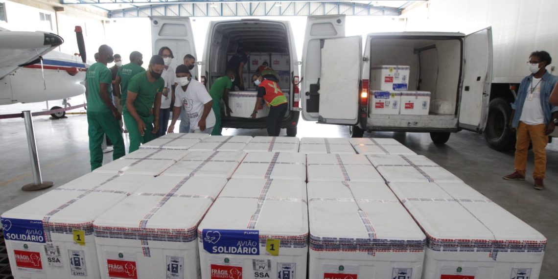 Bahia recebe mais 347 mil doses de vacinas contra a Covid-19