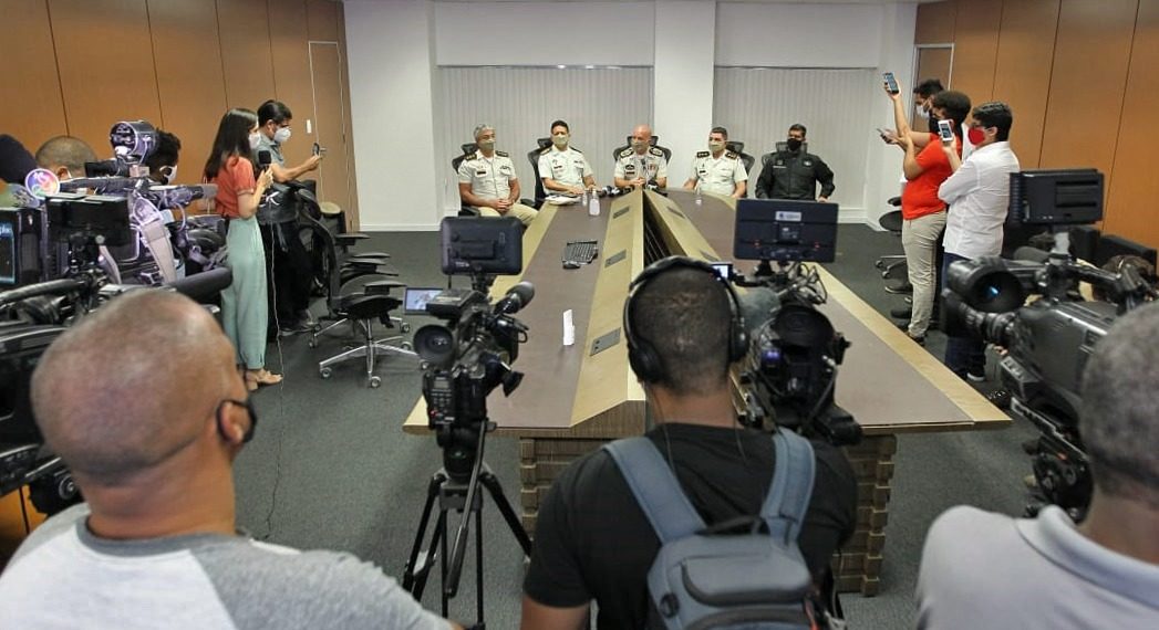 Polícia Militar da Bahia esclarece sobre a contenção de policial em Salvador