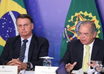 Avisamos que interferir na Petrobras teria um custo econômico pesado, diz Guedes