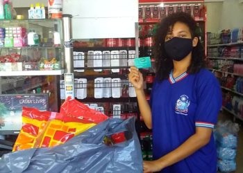 Estudantes de todo estado realizam compras com o vale-alimentação estudantil