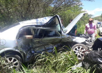 Jequié: colisão entre dois veículos na BR-330, deixa três mortos e outros dois em estado grave