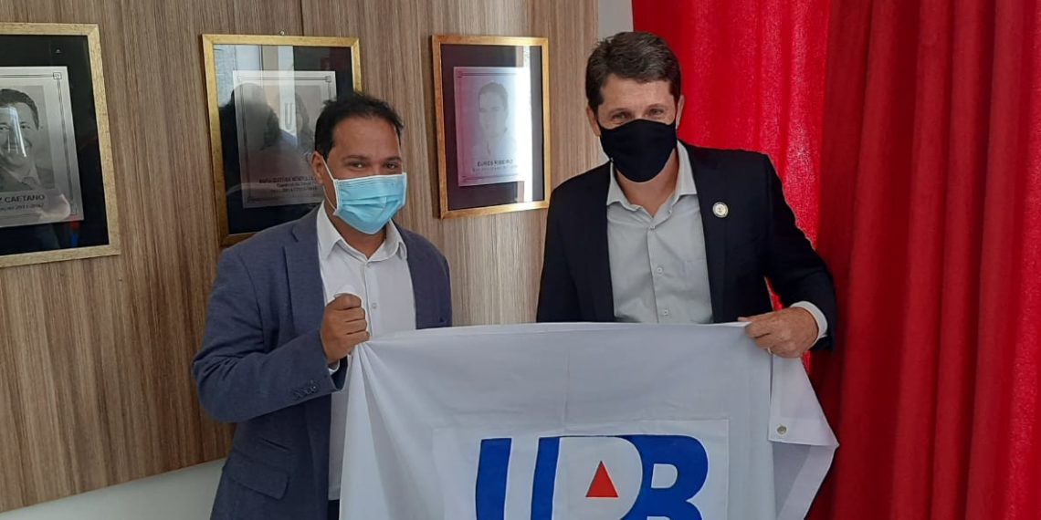Zé Cocá toma posse na UPB e define vacina e INSS como prioridades dos municípios baianos