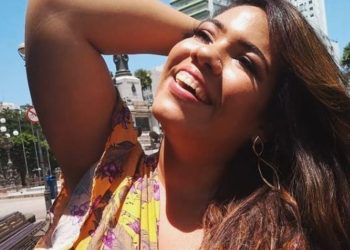 Modelo plus size e integrante do movimento Vai Ter Gorda morre por complicações da Covid-19