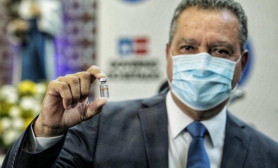 Após lei que autoriza compra de vacinas, Rui quer chegada da Sputnik com urgência
