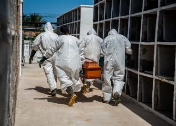 Covid-19: Estado registra o menor número de mortes em 24h das últimas duas semanas