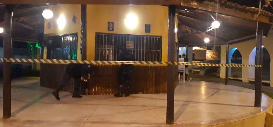 Prefeitura de Valente manda interditar bares após repercussão negativa de aglomeração de pessoas