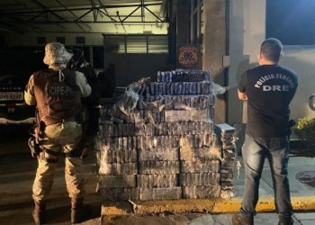 PM e PF encontram cerca de uma tonelada de cocaína