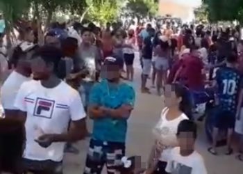 Corrida de cavalo gera aglomeração na zona rural de Retirolândia