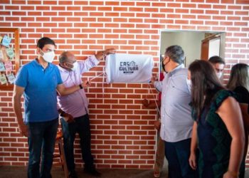 Sítio do Quinto: prefeito Jair entrega Centro de Cultura, ônibus, USF e Praça