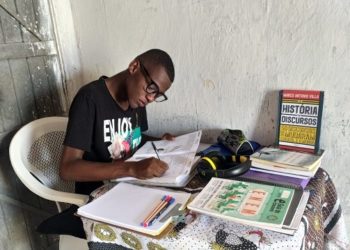 Com sonho de ser médico, jovem tira 980 na redação do enem estudando sem energia elétrica