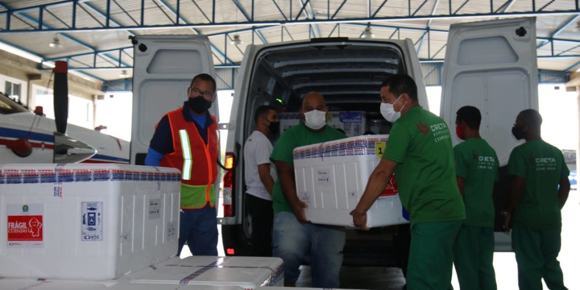 Bahia recebe mais 336.300 doses de vacinas contra Covid-19